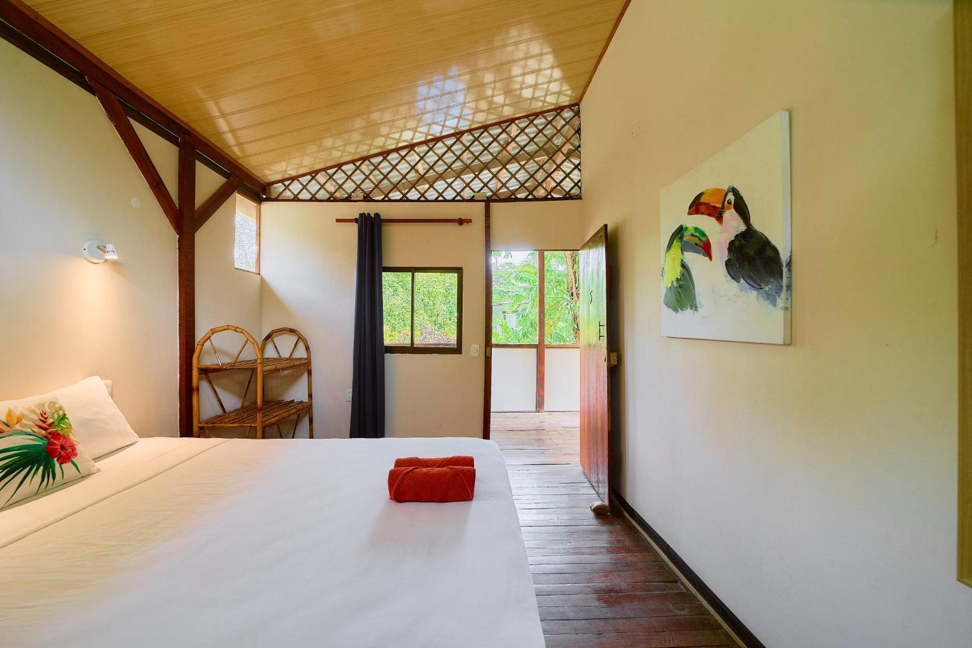 Puerto Viejo de Talamanca Cabinas Montesol מראה חיצוני תמונה