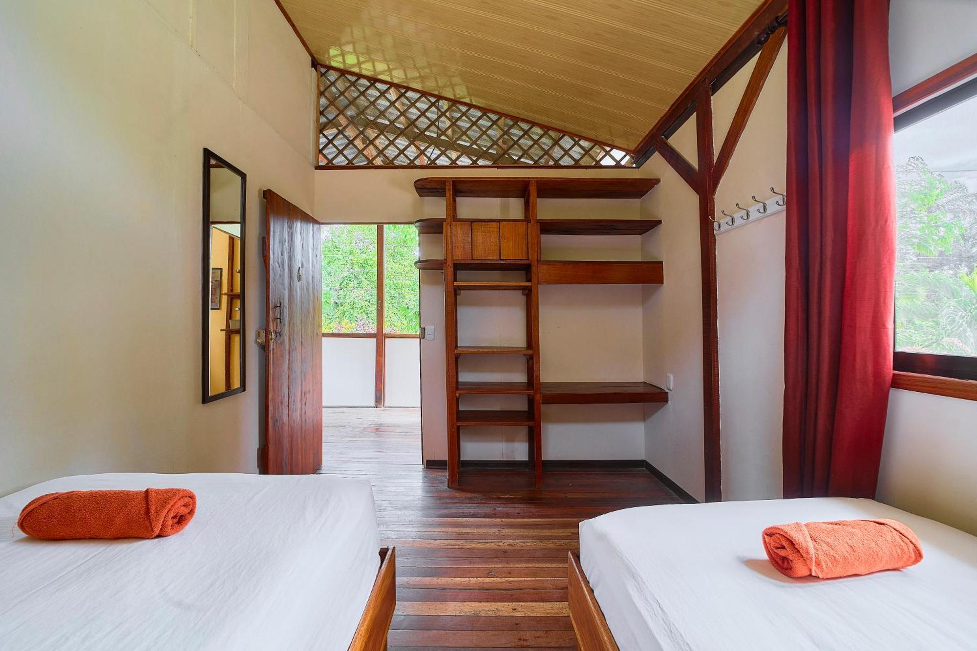 Puerto Viejo de Talamanca Cabinas Montesol מראה חיצוני תמונה