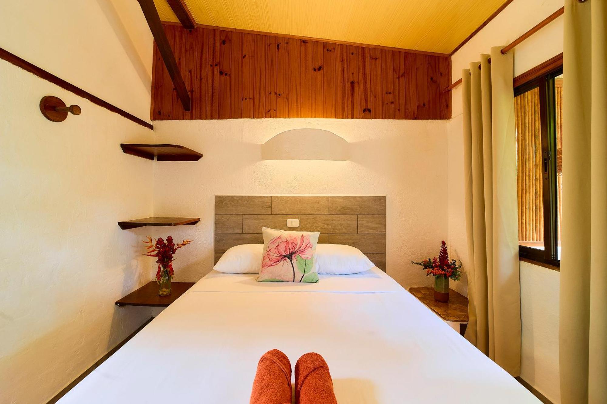 Puerto Viejo de Talamanca Cabinas Montesol מראה חיצוני תמונה