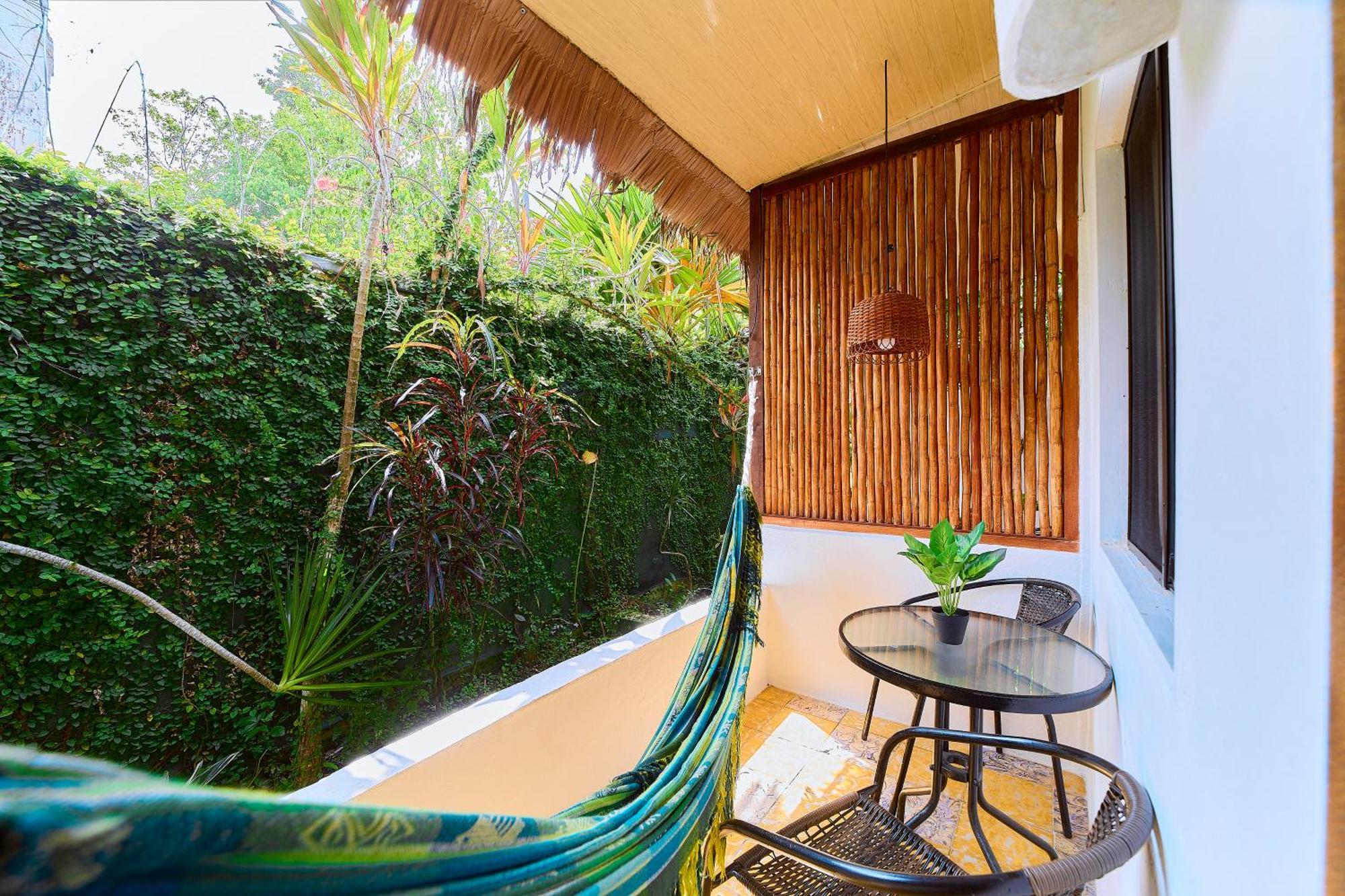 Puerto Viejo de Talamanca Cabinas Montesol מראה חיצוני תמונה