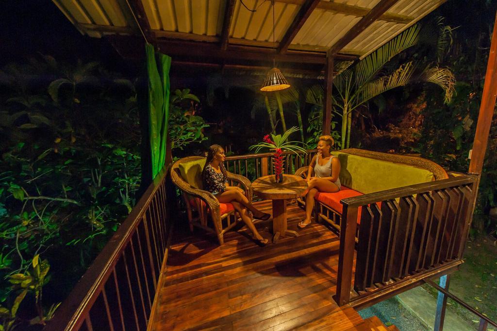 Puerto Viejo de Talamanca Cabinas Montesol מראה חיצוני תמונה